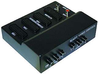 Video-Umschaltpult McVoice 3x In / 1x Out, mit 2x 3 Cinch-Buchsen
